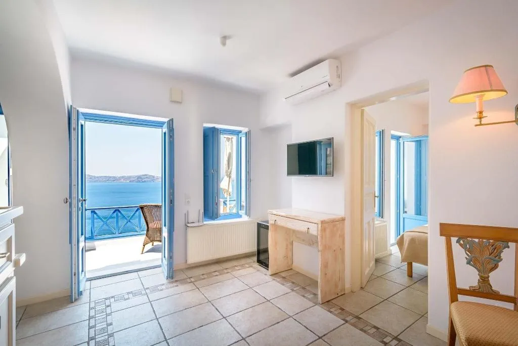 Room, Golden Grey Goose, Santorini