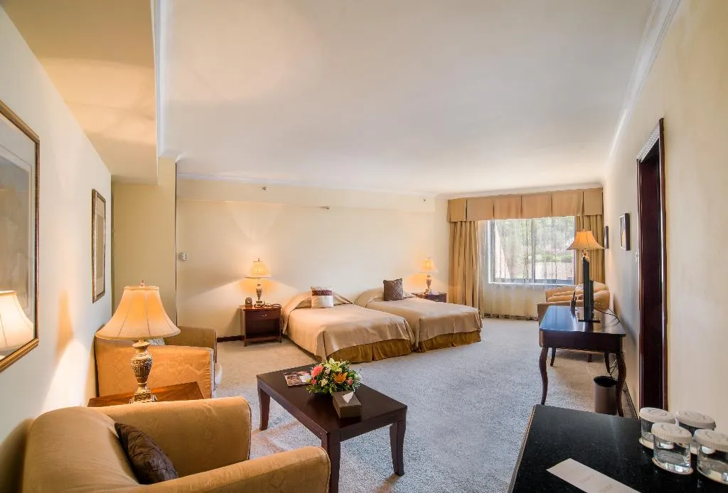 FAMILY ROOM CAPACITY 4 Room, Grand Hotel Excelsior, Malta