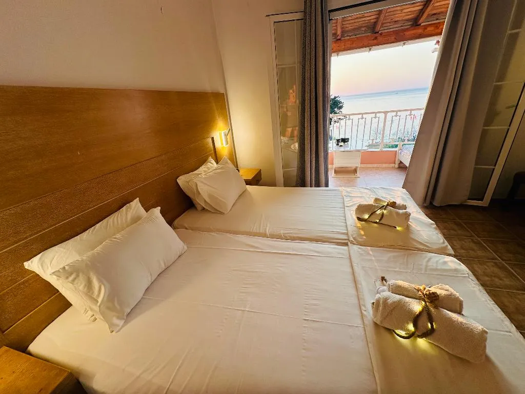 APARTMENT TWO BEDROOMS ONE BATHROOM Room, Nikos Apartments Corfu, Corfu