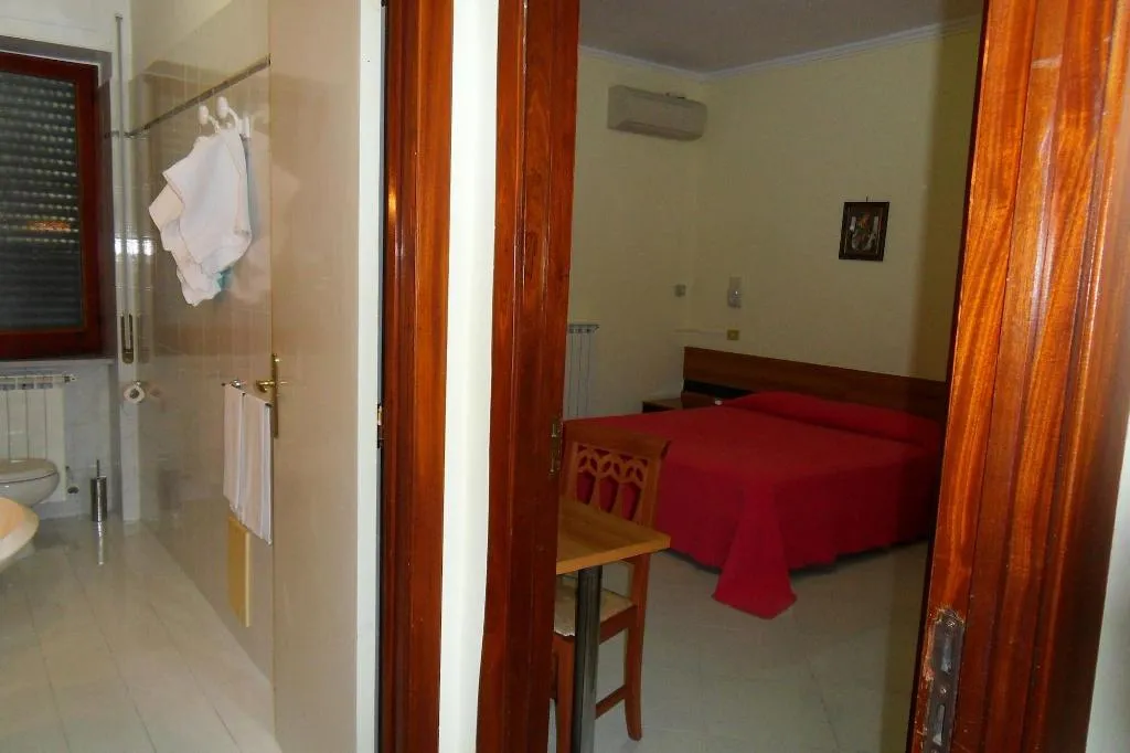 Room, Hotel Astoria Restaurant, Naples