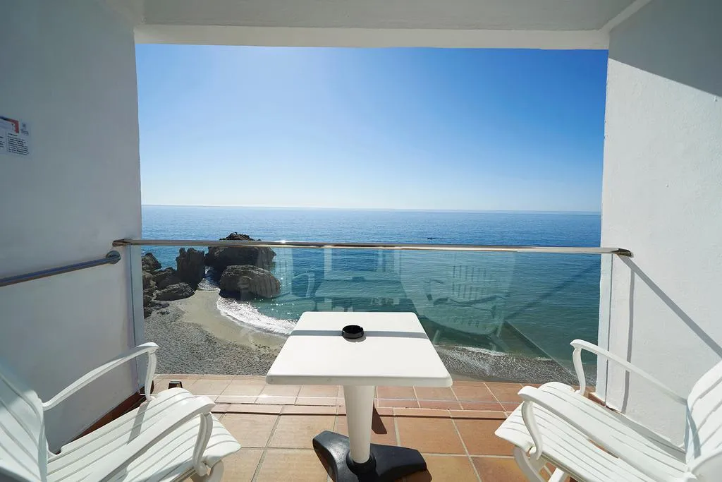 DOUBLE OCEAN FRONT WITH BALCONY Room, Balcon de Europa, Costa Del Sol