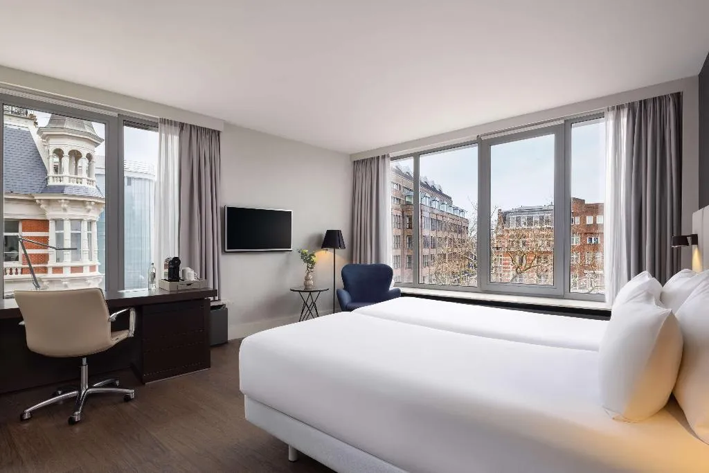 DOUBLE SUPERIOR Room, NH Amsterdam Caransa, Amsterdam