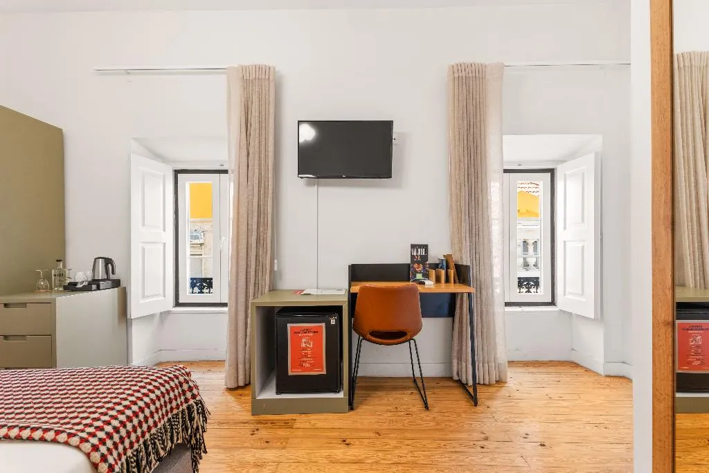 DOUBLE ONE BEDROOM ONE BATHROOM Room, Casa do Bairro by Shiadu, Lisbon