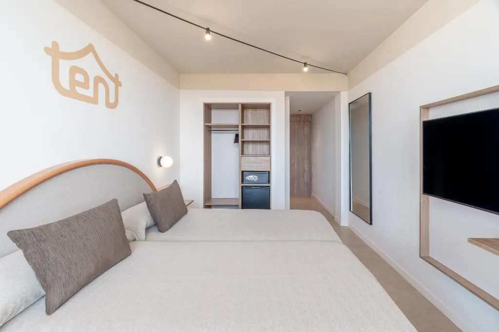 Room, tent Arenal, Majorca