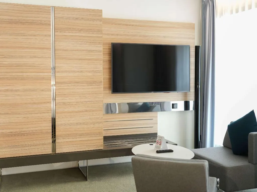 DOUBLE SUPERIOR WITH DOUBLE BED Room, Novotel Tunis Lac, Tunisia