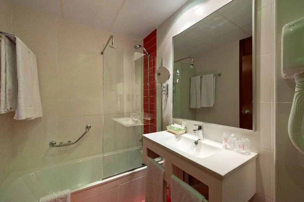 FAMILY ROOM STANDARD Room, Climia Benidorm Plaza 4*, Costa Blanca