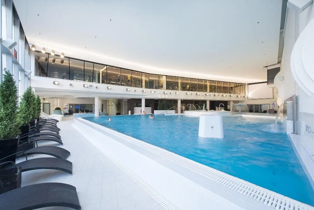 Pool, Park Inn by Radisson Meriton Conference&Spa Hotel, Tallinn