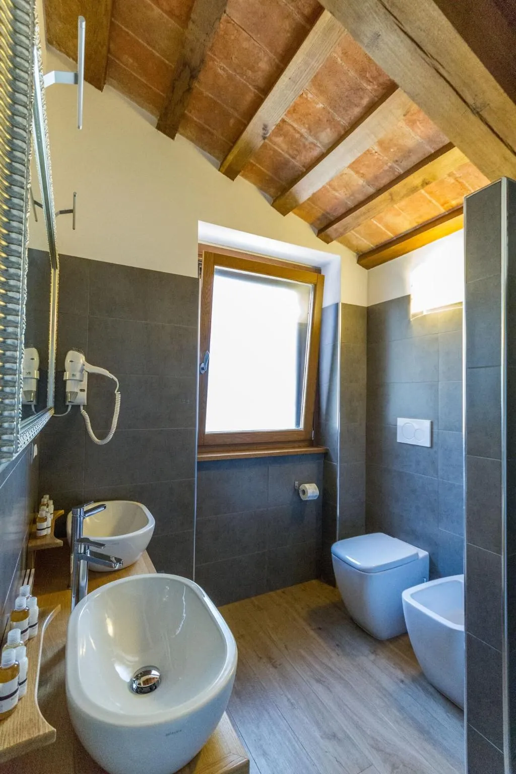 Room, Tenuta Borgo Santa Cecilia, Umbria