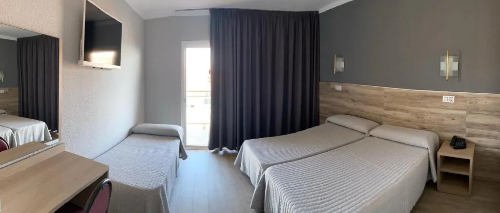 TRIPLE STANDARD Room, Reymar, Costa Brava