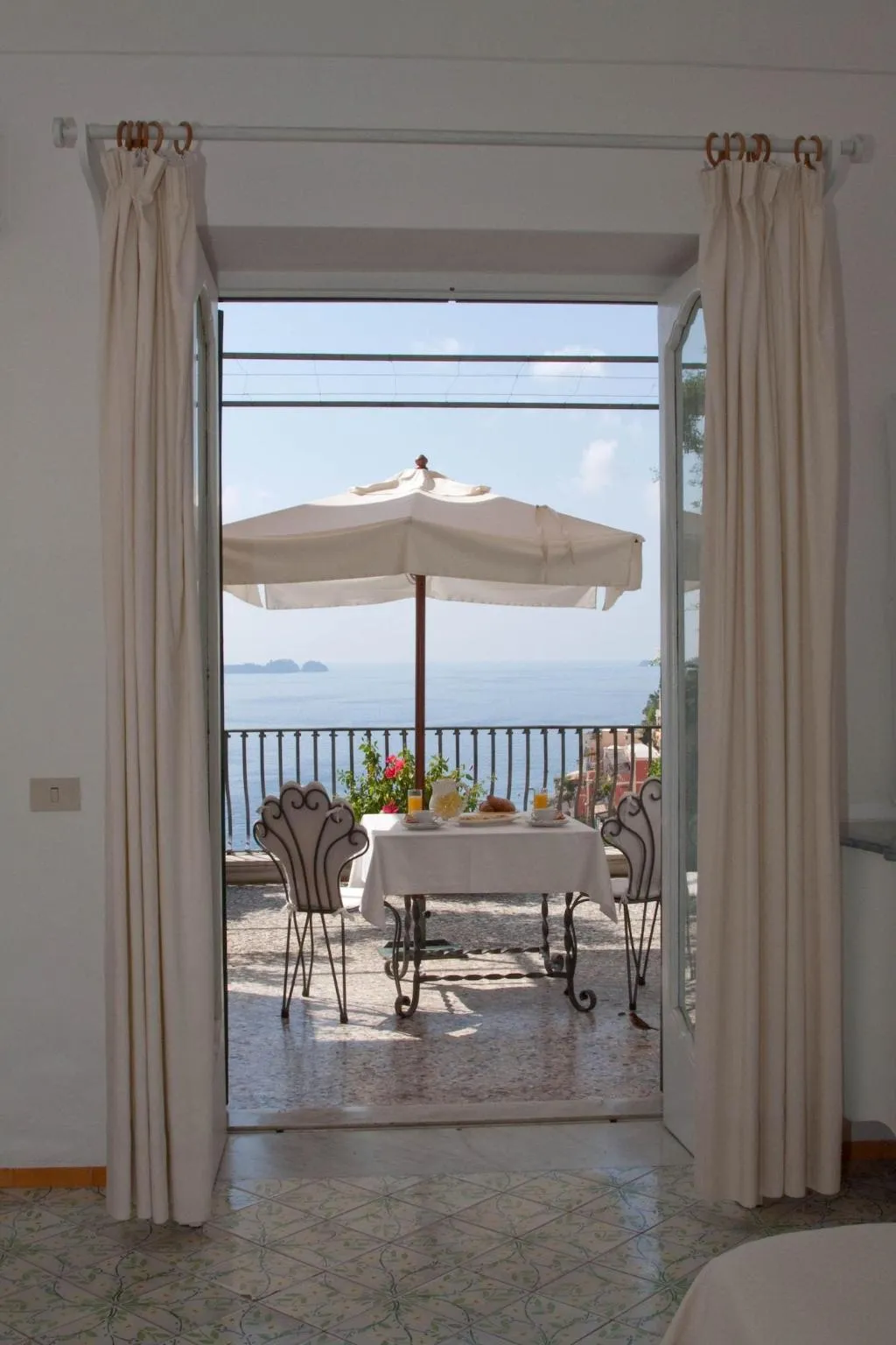 Room, Villa Rosa, Naples
