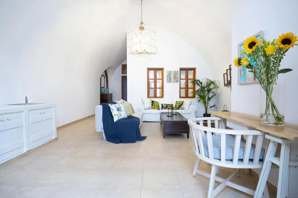 Room, Estate 1896, Santorini