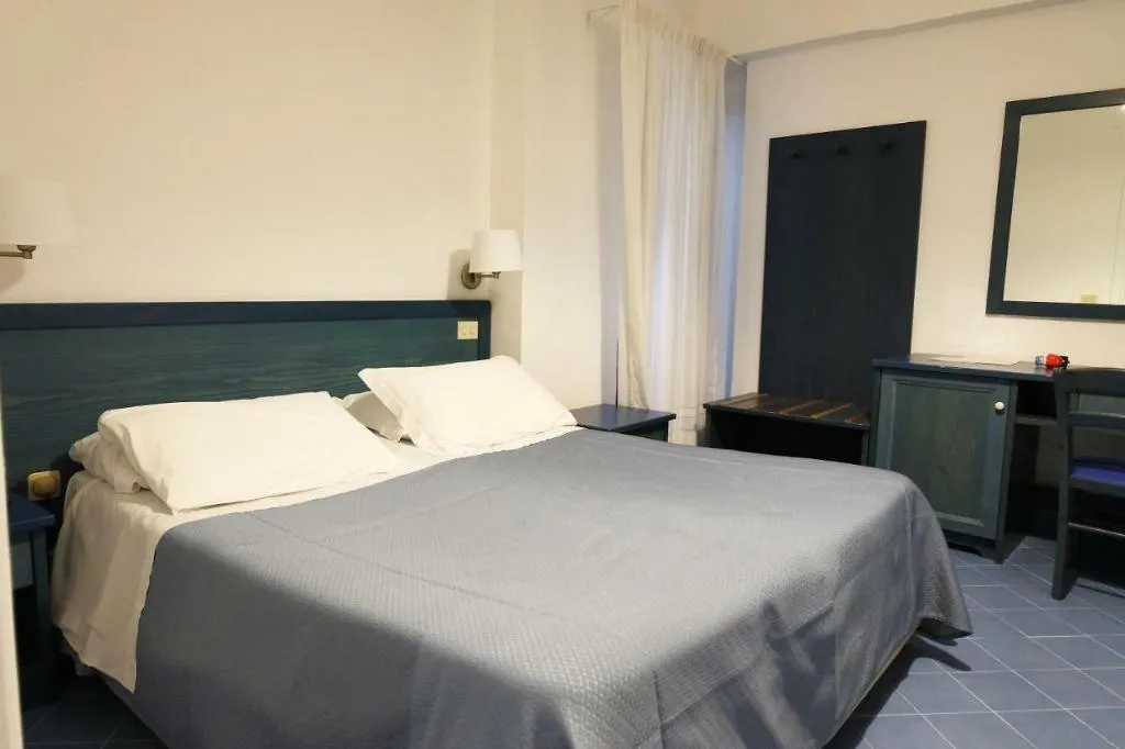 Double or Twin STANDARD Room, Baia Di Puolo, Naples