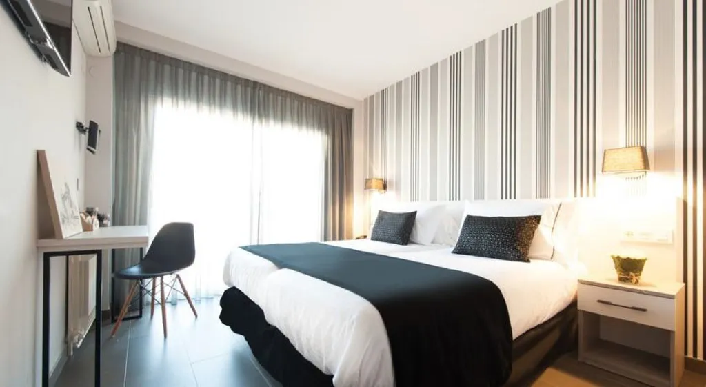 TWIN SUPERIOR Room, New Hotel Colon, Barcelona