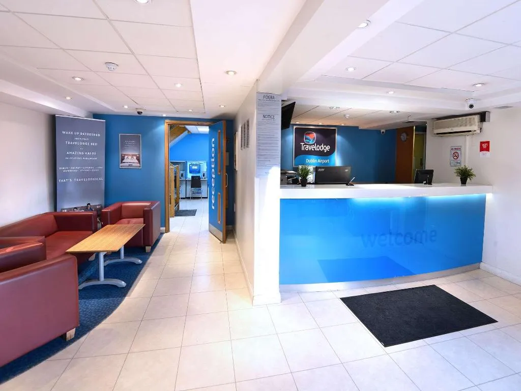 Lobby, Travelodge Dublin Airport North Swords, Dublin