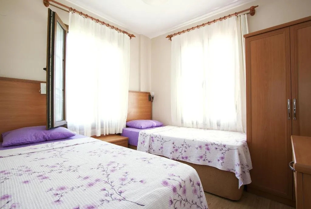 Room, Yalcin Hotel, Izmir