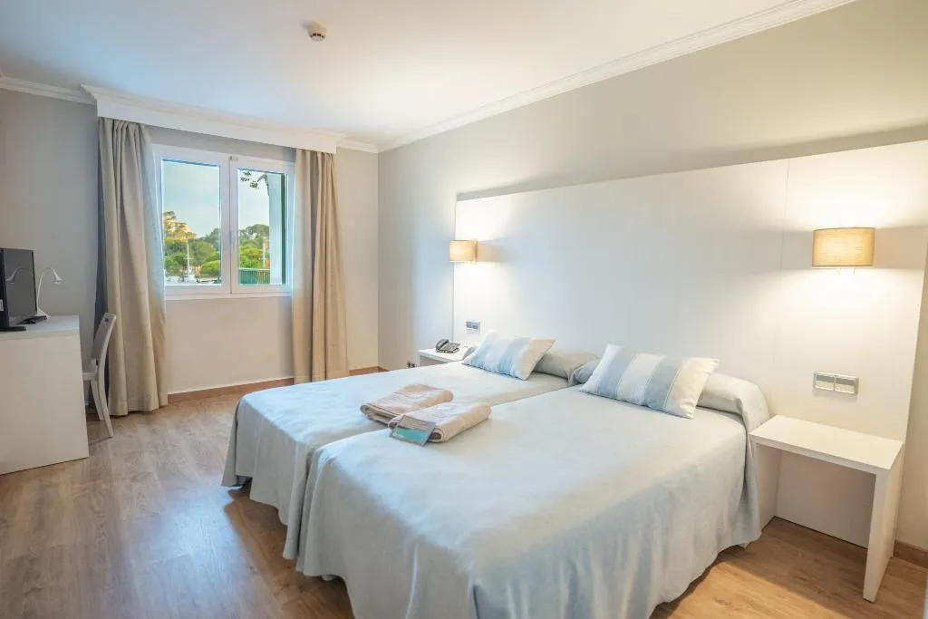 FAMILY ROOM STANDARD Room, Minura Cala Galdana & Apartamentos d´Aljandar, Menorca