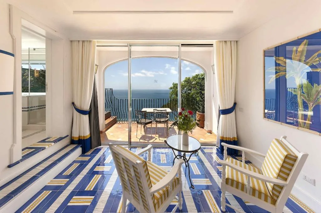 Room, Il San Pietro, Naples