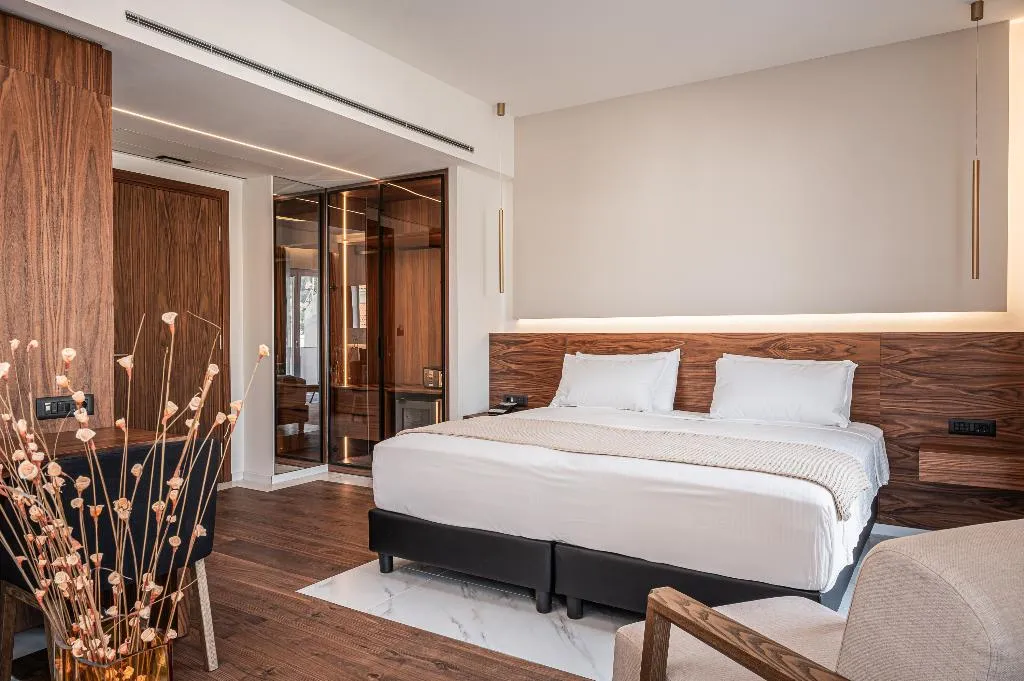 JUNIOR SUITE ONE BEDROOM ONE BATHROOM Room, Samos City Hotel, Samos