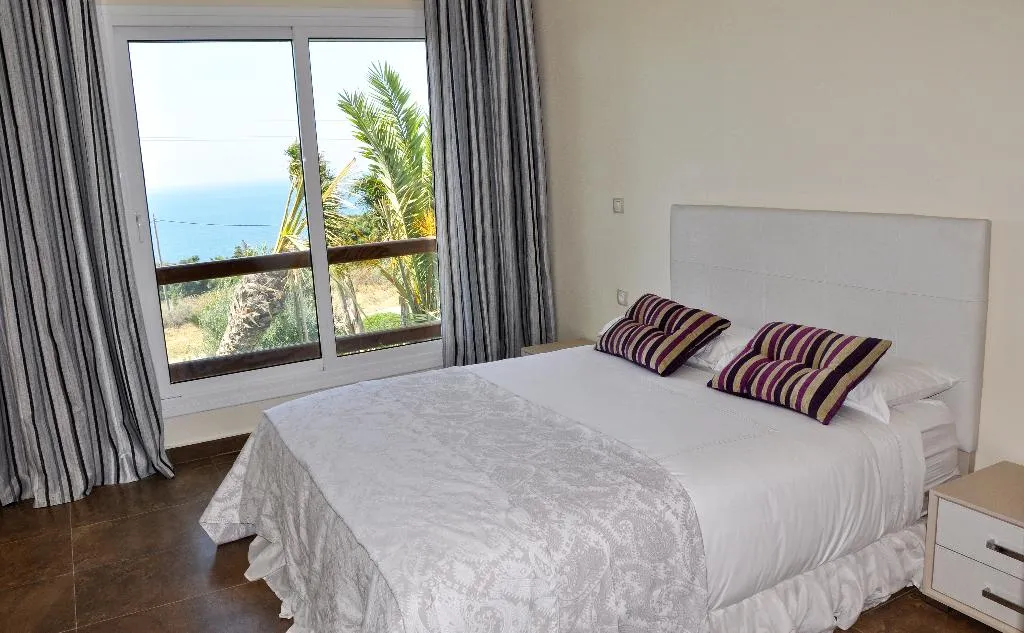 APARTMENT SEA VIEW CAPACITY 4 Room, Mnar Castle, Tangier