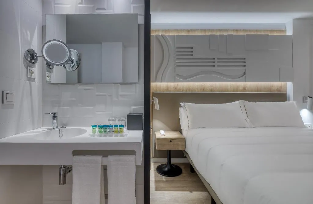 Double or Twin STANDARD Room, Senator Cala Millor, Majorca