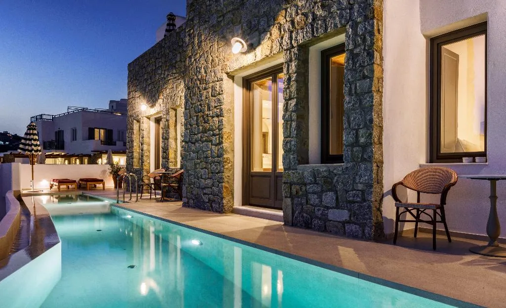JUNIOR SUITE POOL VIEW ONE BEDROOM Room, Pelican Bay Art, Mykonos