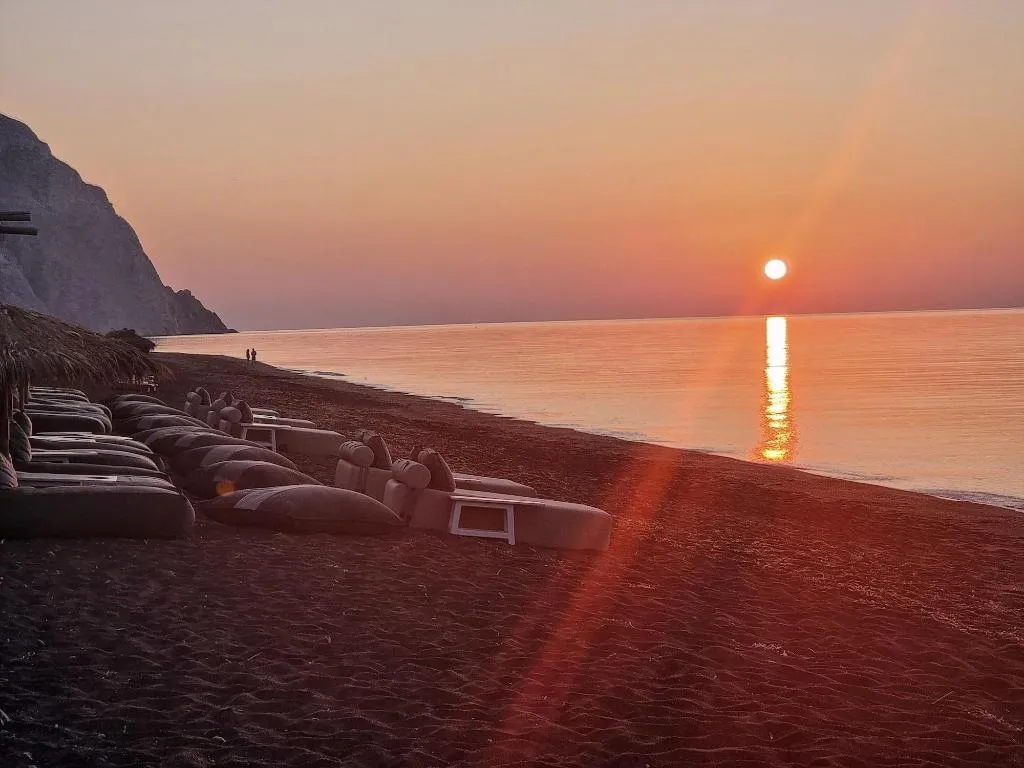 Restaurant, Pleasure Beachside Studios, Santorini