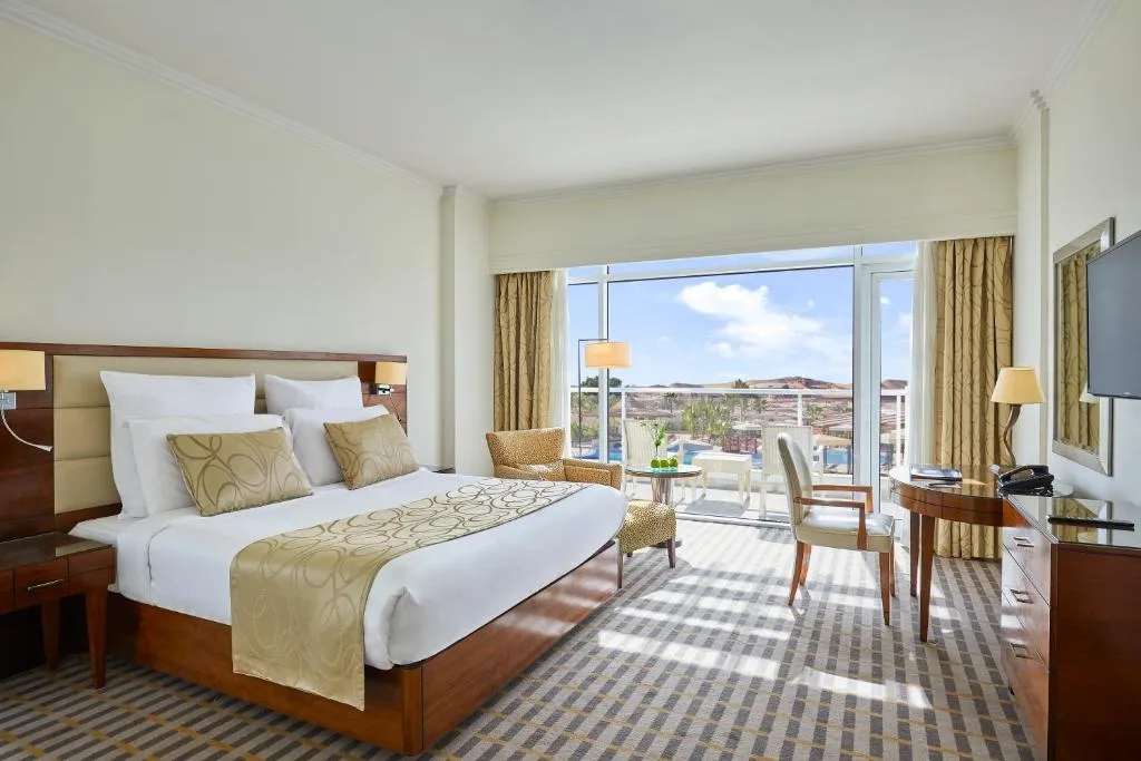 JUNIOR SUITE ONE BED Room, Steigenberger Pyramids Cairo, Cairo