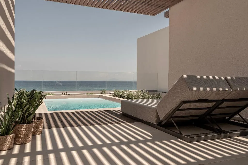 SUITE DELUXE WITH PRIVATE POOL Room, Mosay Kos All Suite Hotel, Kos