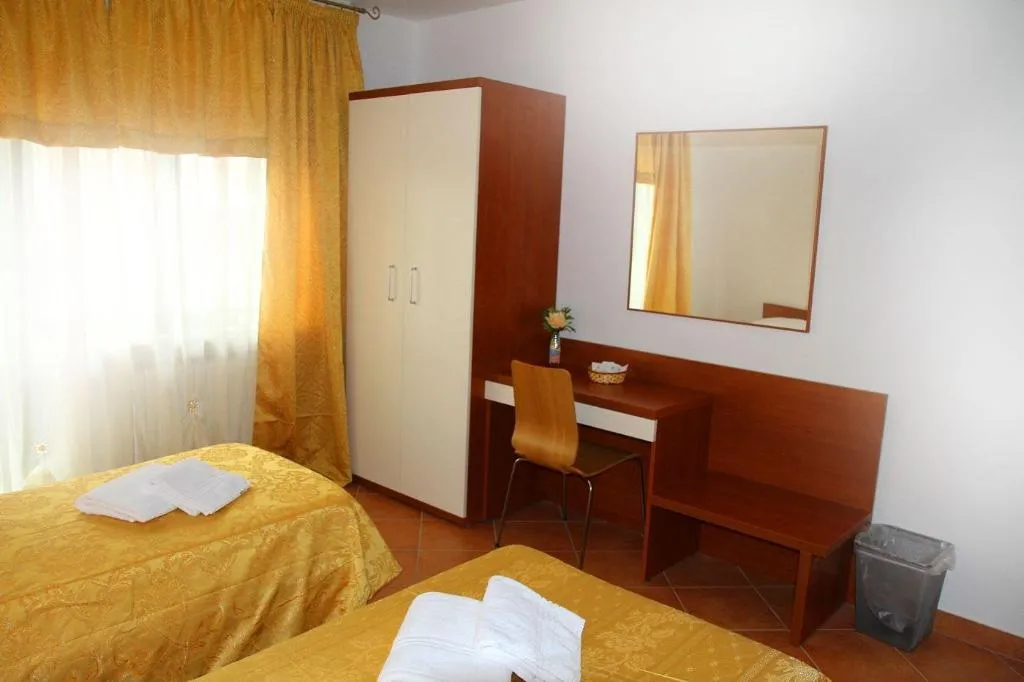Room, Music Hotel, Milan
