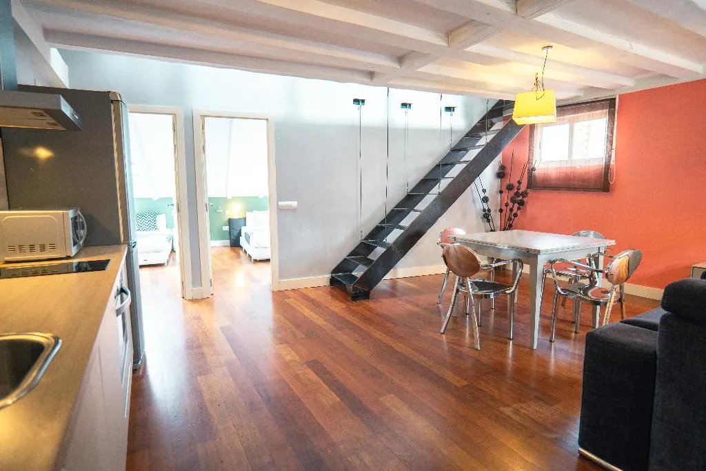 APARTMENT THREE BEDROOMS Room, Smartr Madrid Atocha, Madrid