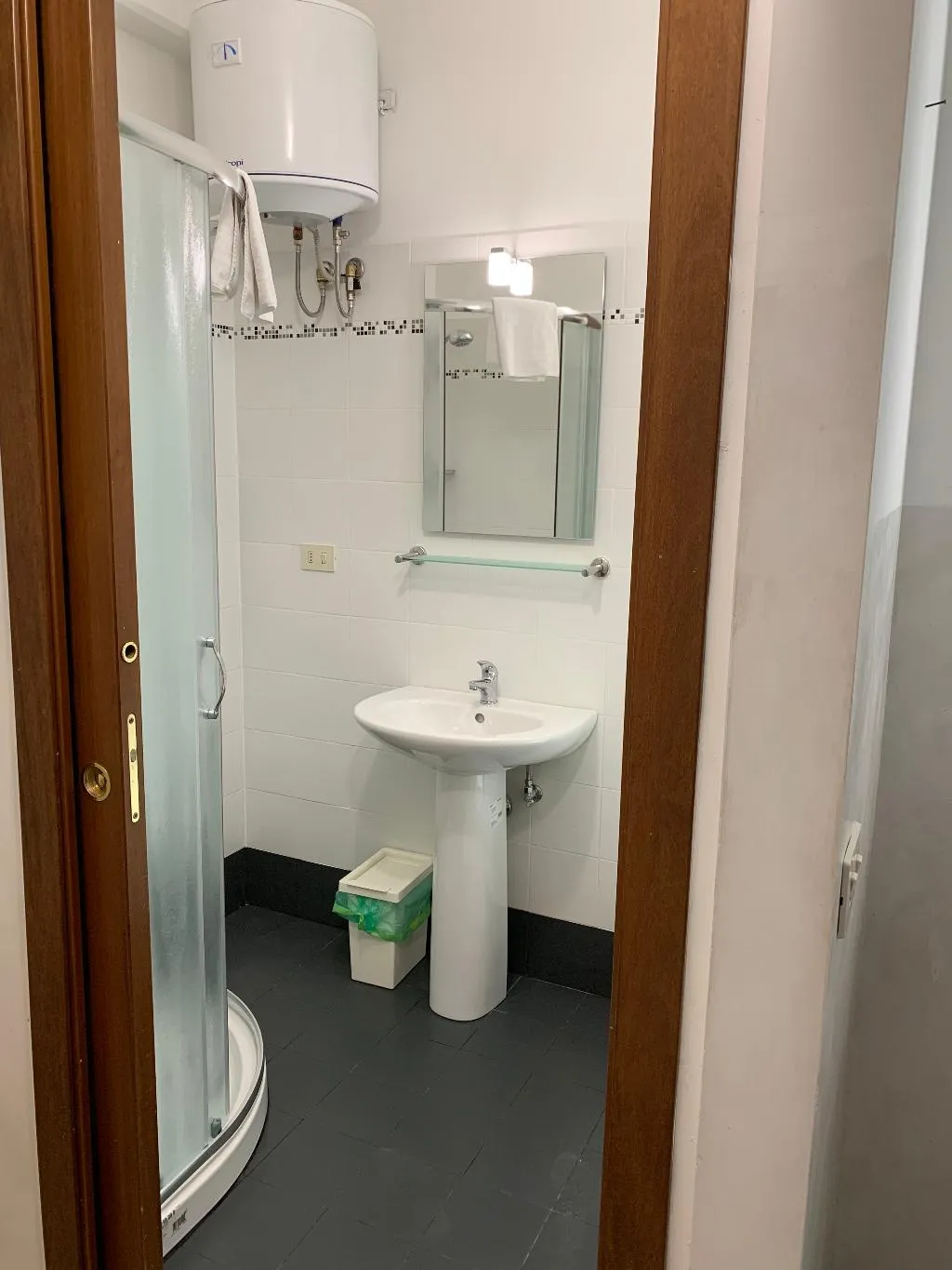STUDIO STANDARD Room, Gemini City Centre Studios, Florence
