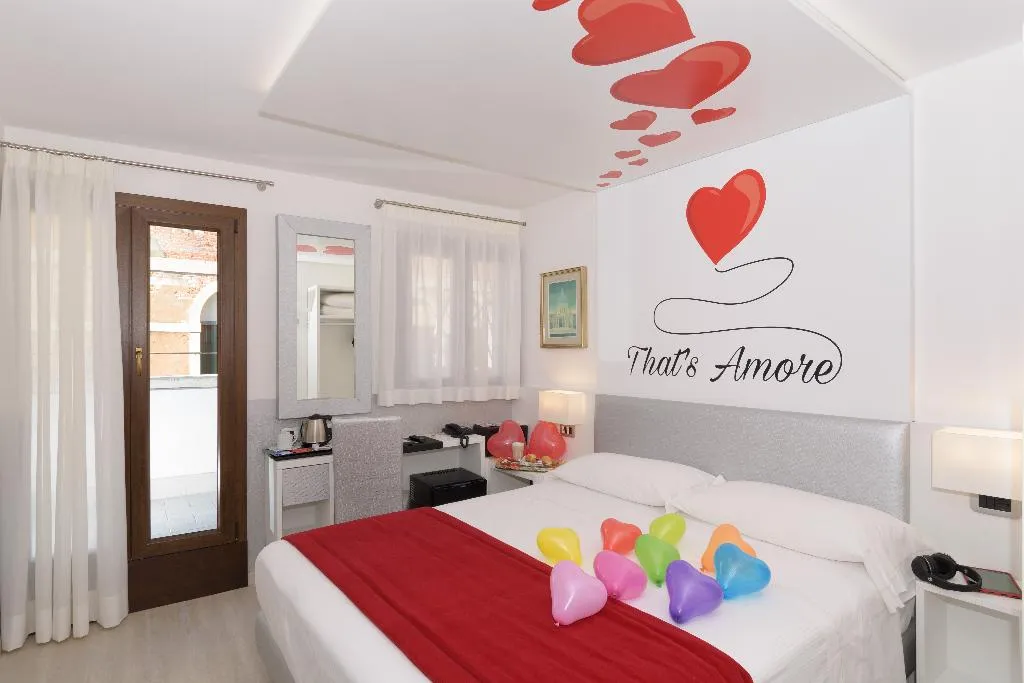 Double or Twin SUPERIOR Room, UNA HOTELS Ala Venezia - Adults +16, Venice