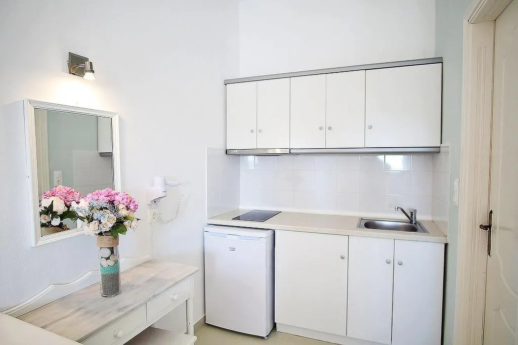 Room, Kritikakis Village Apartments, Santorini
