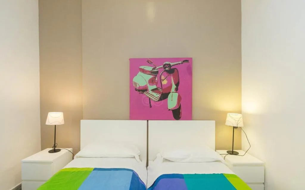 Room, Hostel of the Sun, Naples