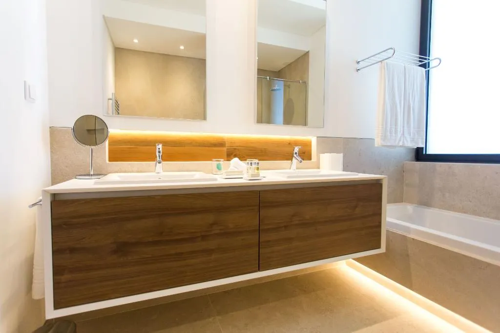 SUITE DELUXE Room, Monte Rei Golf & Country Club, Algarve