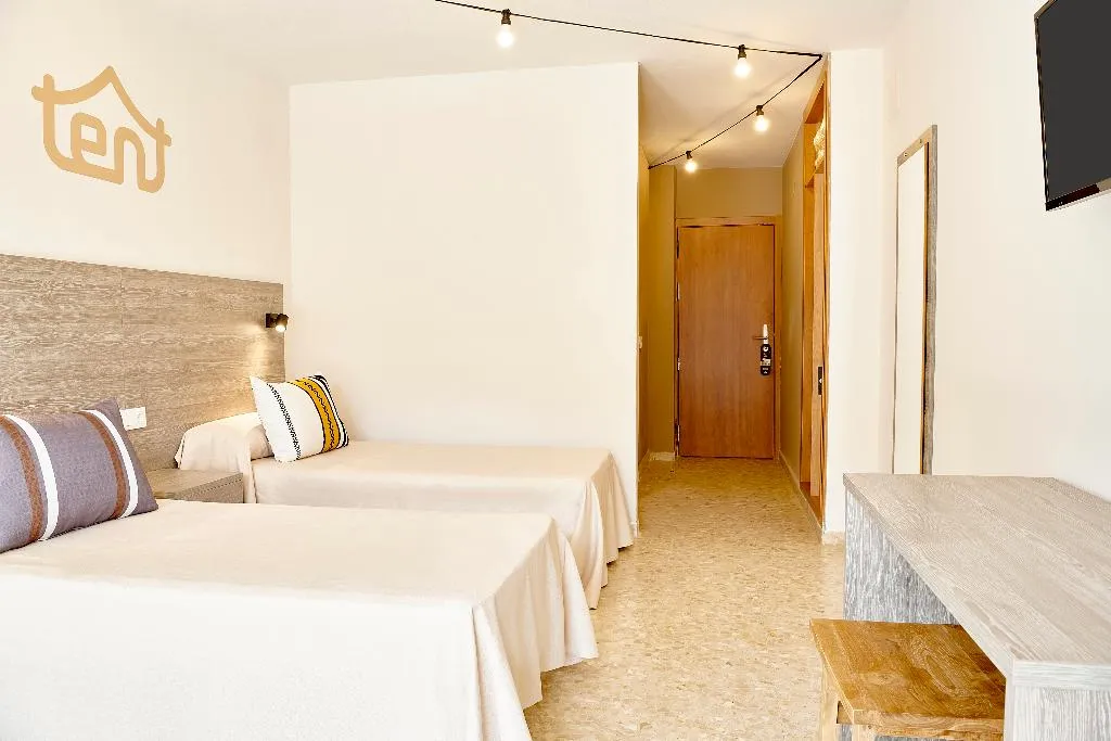 TRIPLE STANDARD Room, tent Torremolinos, Costa Del Sol