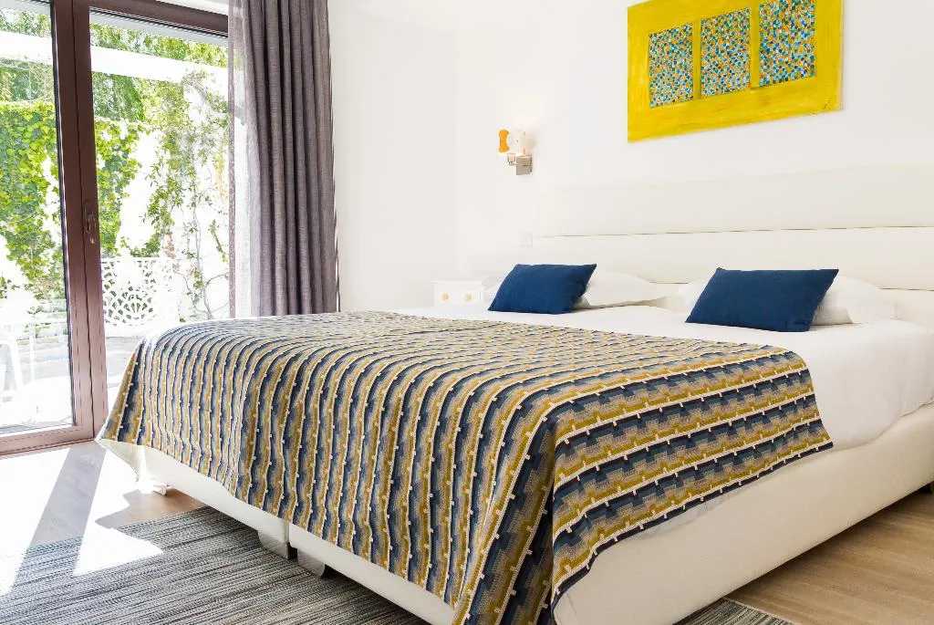 FAMILY ROOM STANDARD Room, Casa do Outeiro, Arts & Crafts Boutique Hotel, Porto