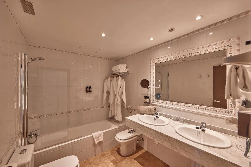 SUITE WITH TERRACE Room, Hotel Maristel, Majorca