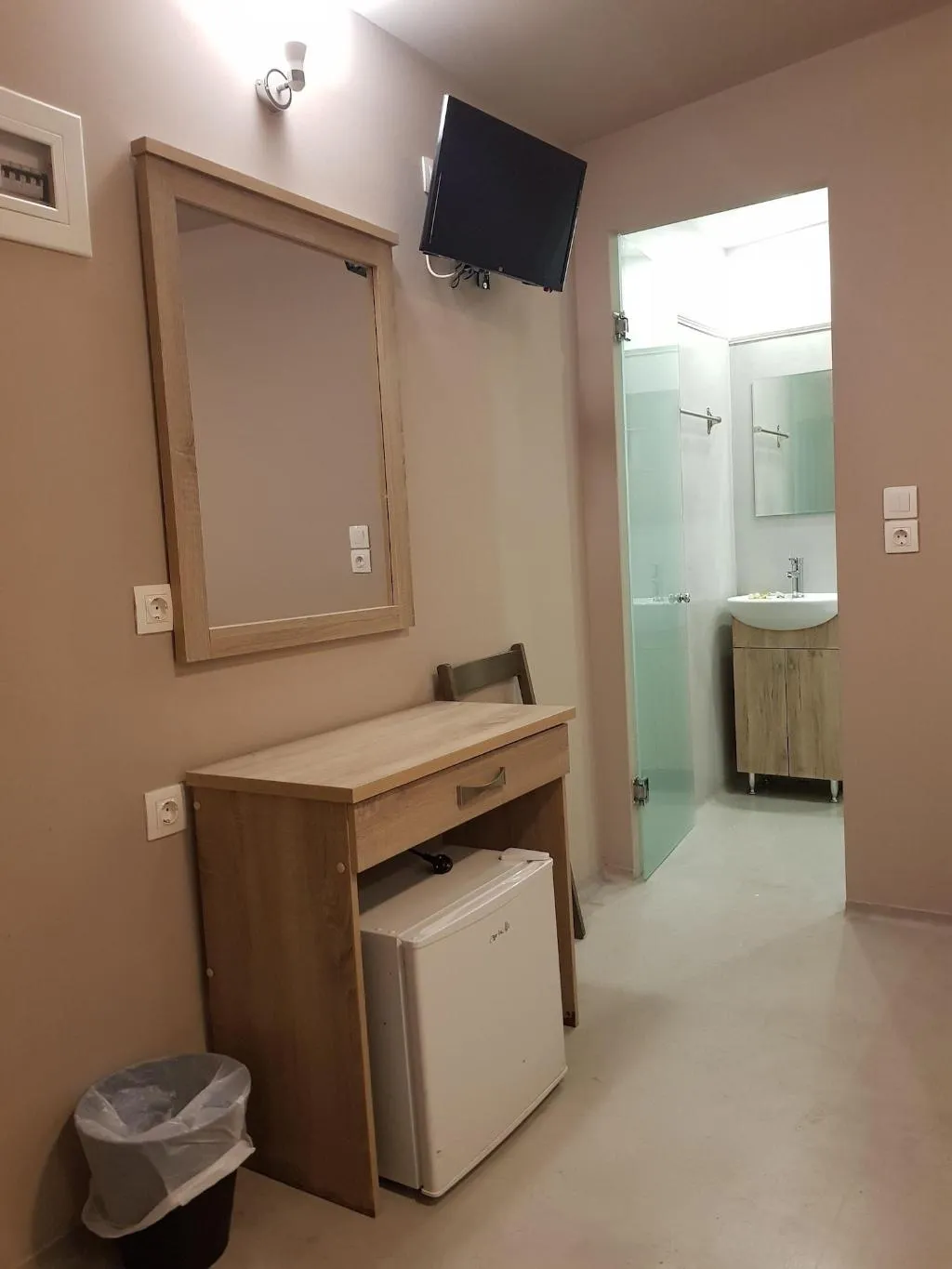 Room, Hotel Lux, Athens