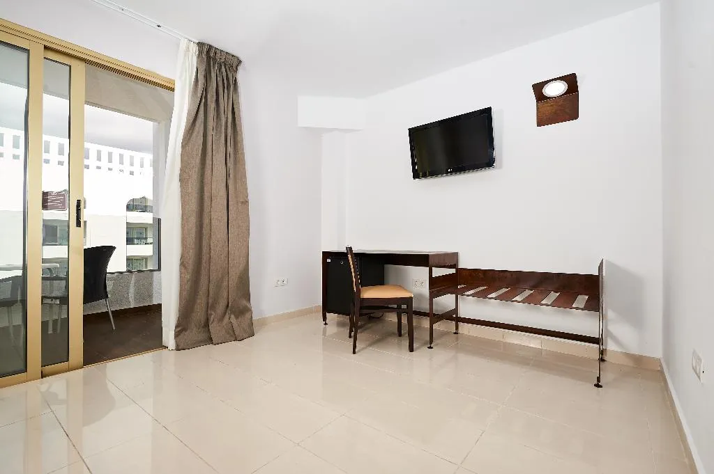 Double or Twin CAPACITY 4 Room, KN Aparthotel Columbus, Tenerife