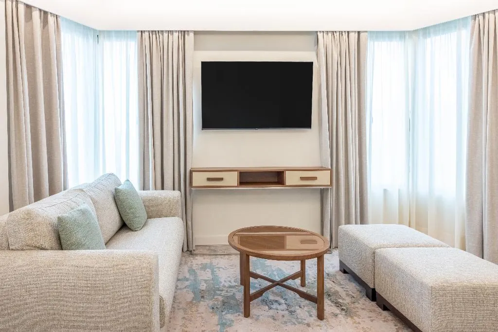 SUITE ONE BEDROOM Room, Crowne Plaza Porto, Porto