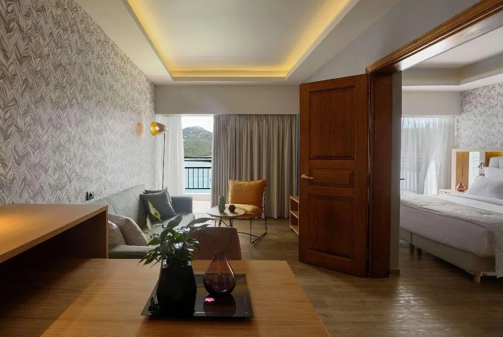SUITE EXECUTIVE SEA VIEW Room, Dolce Attica Riviera, Athens
