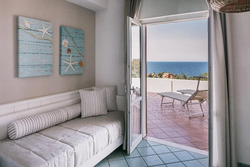 Room, Mangia's Pollina Resort, Palermo