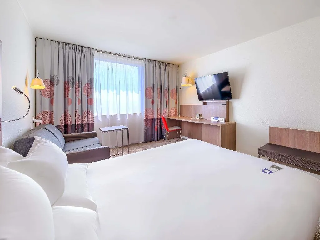 DOUBLE QUEEN SIZE BED Room, Novotel Krakow Centrum, Krakow