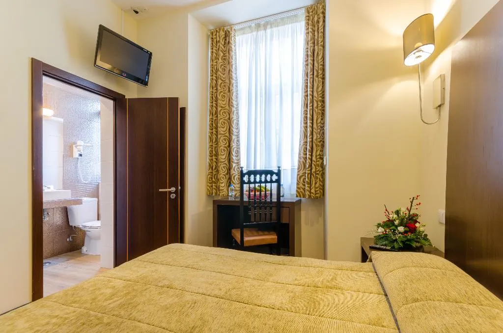 TWIN STANDARD Room, Hotel Duas Nacoes, Lisbon