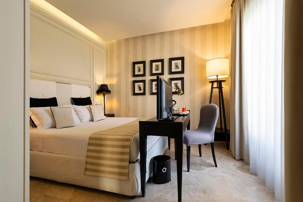 DOUBLE CLASSIC Room, Profumo Maison Colosseo, Rome