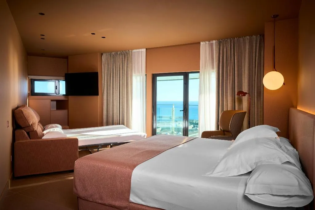 QUADRUPLE CAPACITY 3 Room, Barcelona Princess, Barcelona