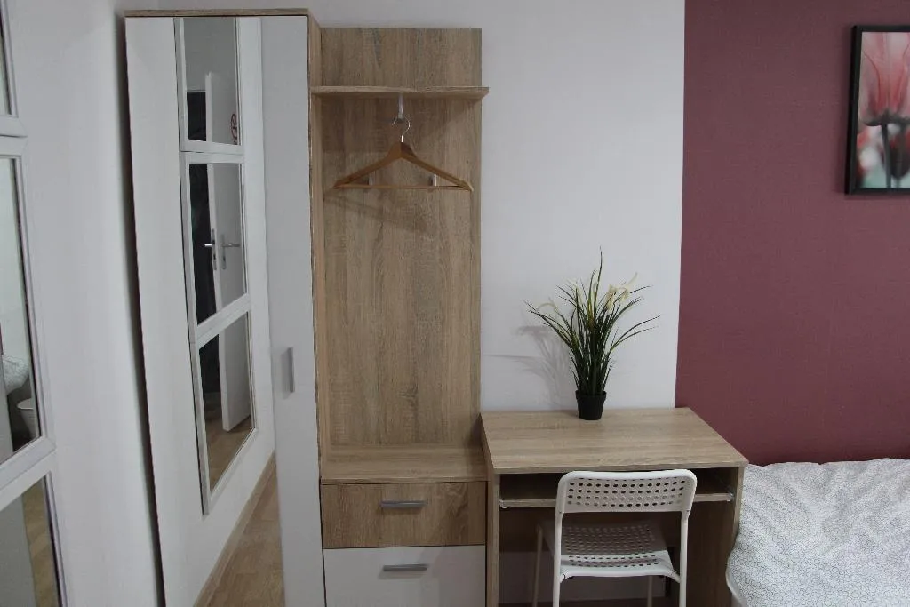 TWIN WITH SHARED BATHROOM Room, Lorf Hostel&Coffee, Krakow