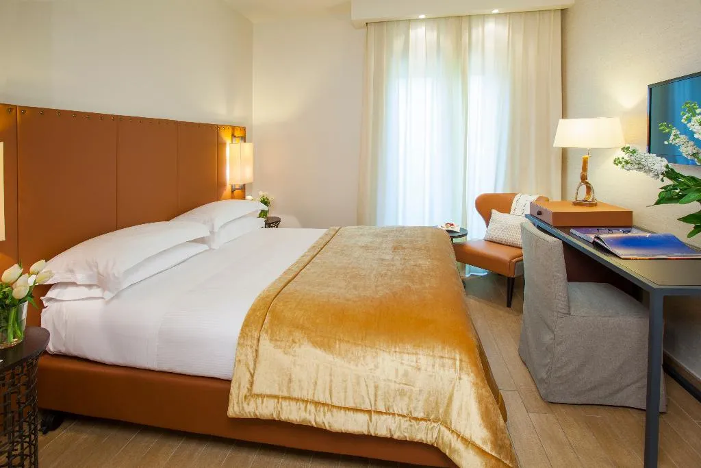 Double or Twin SUPERIOR Room, Starhotels Michelangelo Firenze, Florence