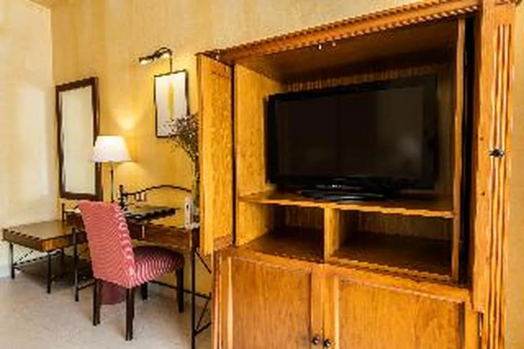 TRIPLE STANDARD Room, Intelier Airén, Madrid